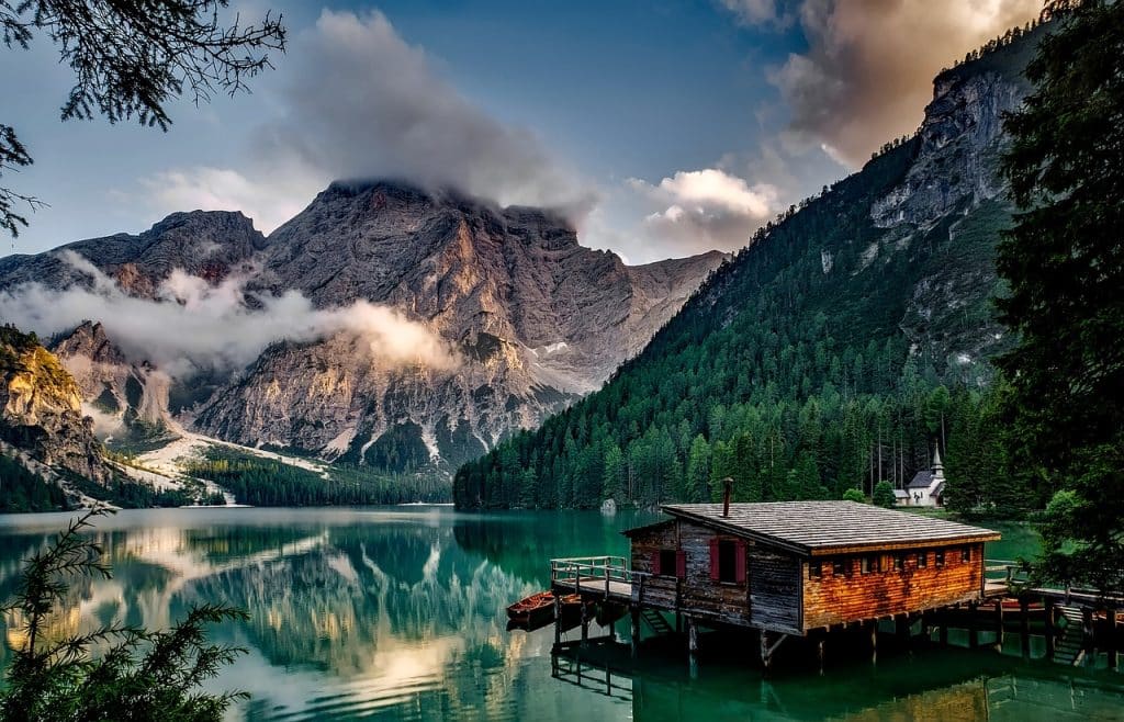 Lake Eugenia: Stunning Hidden Gem for Cottage Buyers
