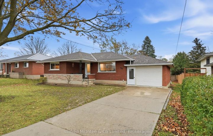 856 York Avenue N, North Perth, Ontario N4W 2Y6