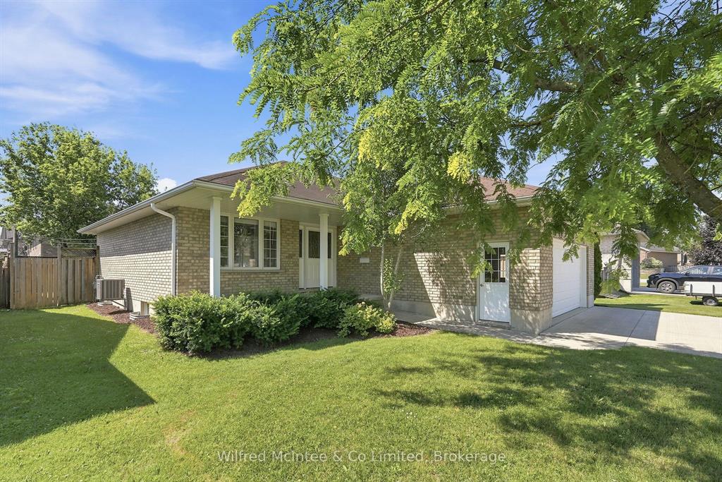 757 17th Street, Hanover, Ontario N4N 3W8